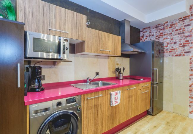 Apartamento en Málaga - Cubo's Apartamento 33 Carreteria 3B