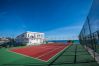 Pista de tenis de este apartamento en Mijas Costa