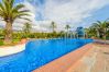 Piscina comunitaria de este apartamento en Benalmádena