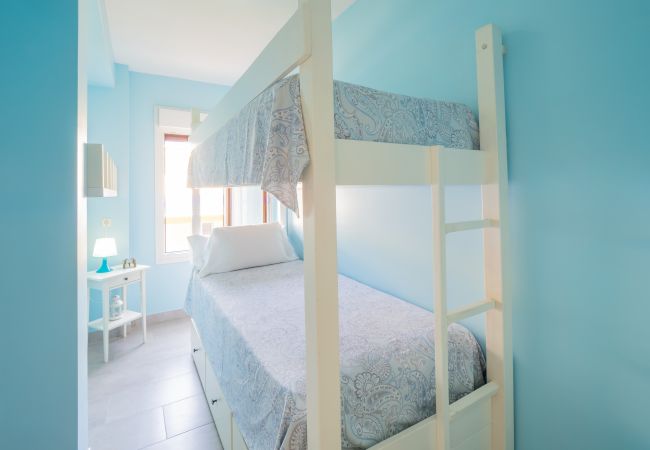 Dormitorio de este apartamento en Torremolinos