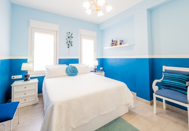 Dormitorio de este apartamento en Torremolinos