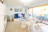Salón comedor de este apartamento en Torremolinos