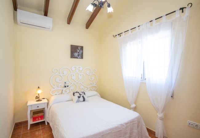 Dormitorio de esta finca en Alhaurín el Grande