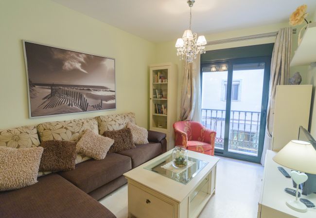 Salón comedor de este apartamento en Fuengirola