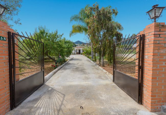 Jardín de esta finca en Alhaurín el Grande