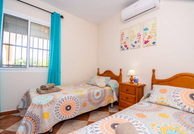 Disfruta del dormitorio de esta finca en Alhaurín el Grande