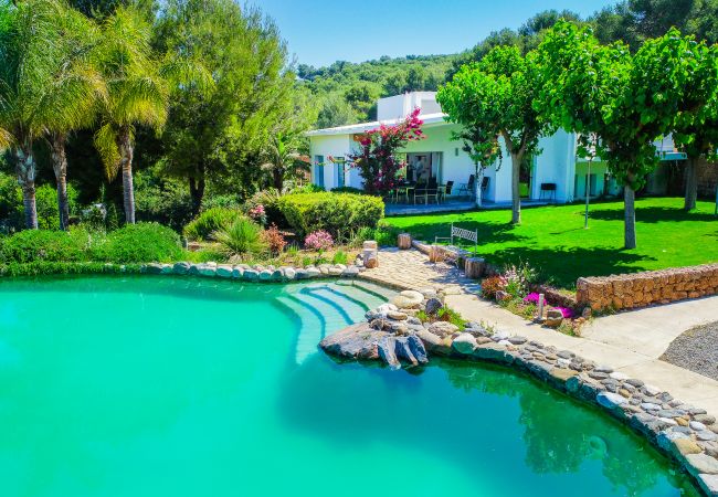 Preciosa villa vacacional para 8 personas con piscina en Alhaurín el Grande
