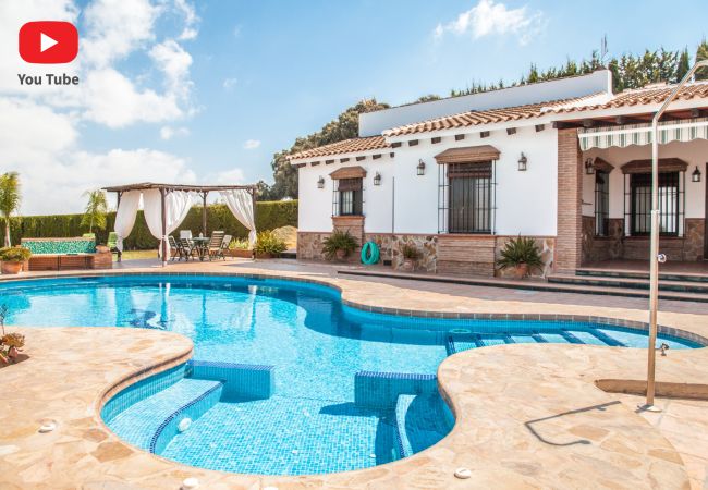 Villa en Alhaurín el Grande - Cubo's Villa Ruiz