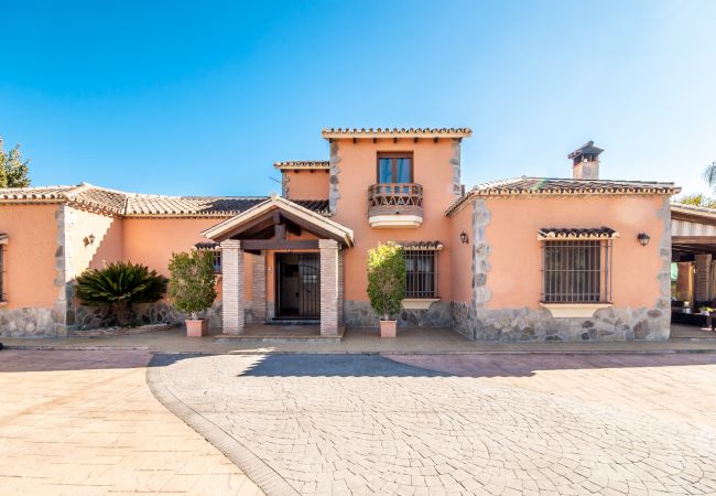 Villa en Alhaurín el Grande - Cubo's Villa Family