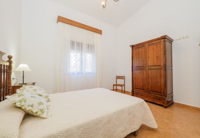 Dormitorio de esta finca en Alhaurín el Grande