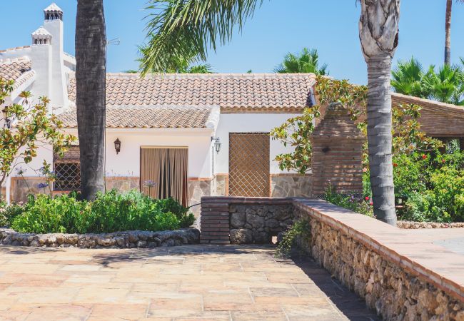 Casa rural en Alhaurín el Grande - Cubo's Finca Los Magnolios