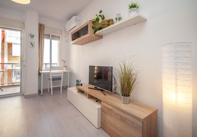 Salón comedor de este apartamento en Benalmádena