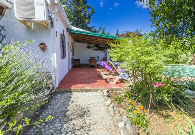 Terraza de esta casa rural en Alhaurín el Grande