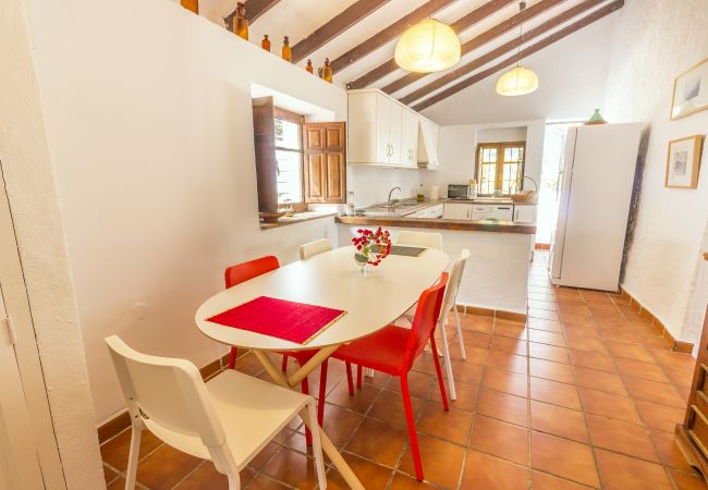 Cocina de esta casa rural en Alhaurín el Grande