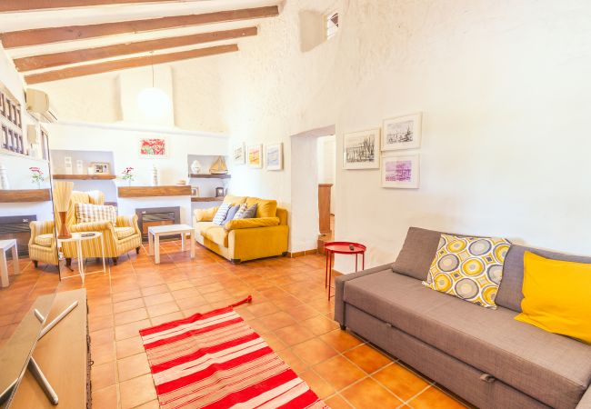 Salón de esta casa rural en Alhaurín el Grande