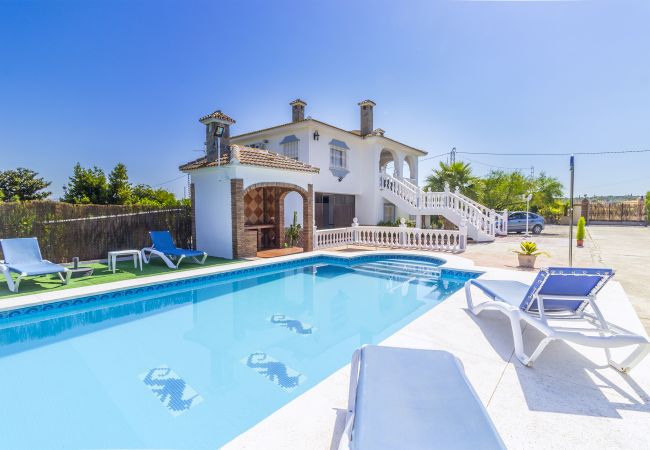 Piscina privada de esta finca de lujo en Alhaurín el Grande