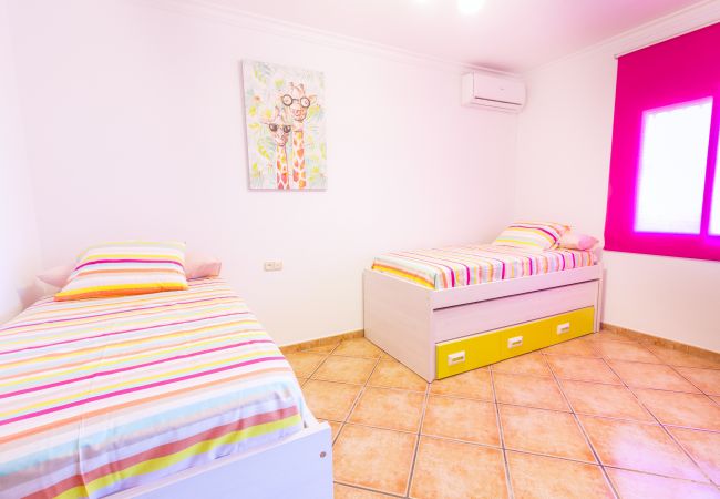 Dormitorio infantil de esta finca de lujo en Alhaurín el Grande