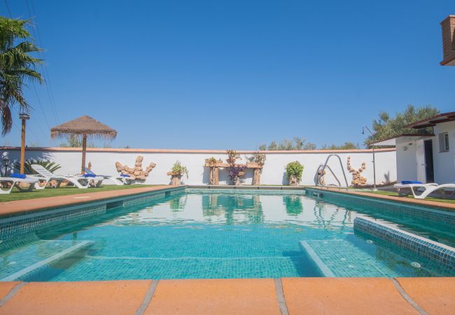 Piscina privada de esta casa rural en Alhaurín el Grande