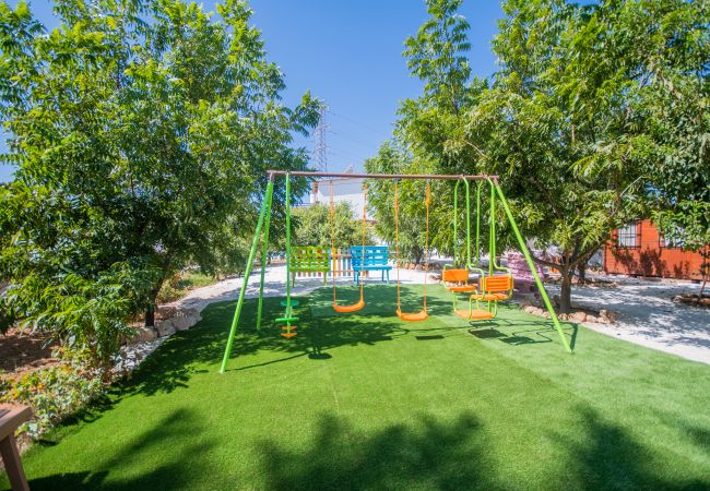 Zona infantil de esta villa en Alhaurín el Grande