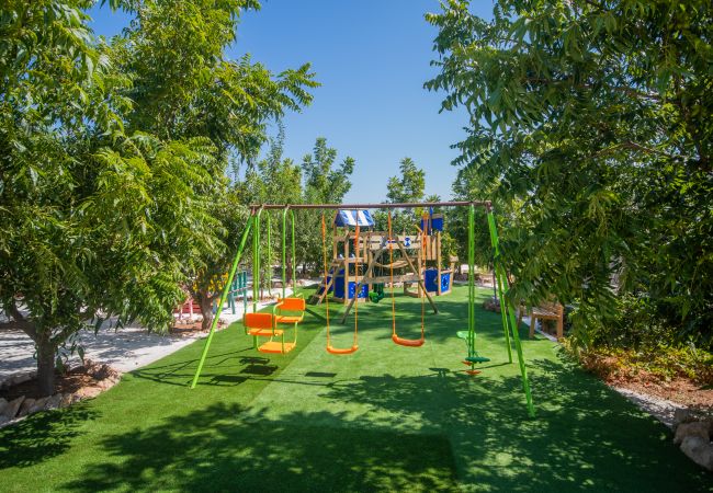 Zona infantil de esta villa en Alhaurín el Grande