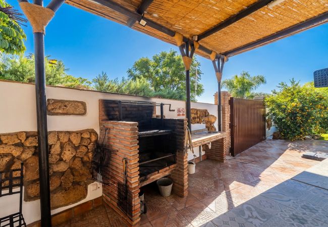 Casa rural en Alhaurín el Grande - Cubo's Casa Rural Tirado & Heated Pool