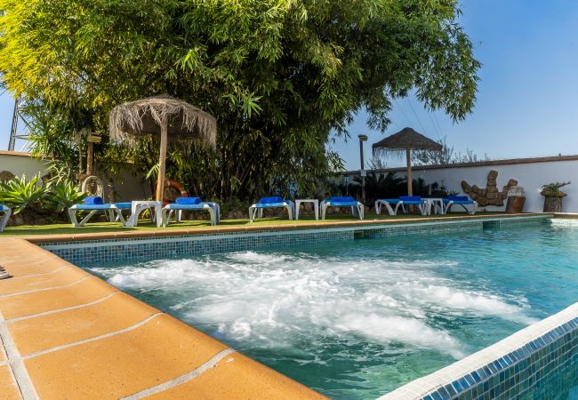 Casa rural en Alhaurín el Grande - Cubo's Casa Rural Tirado & Heated Pool