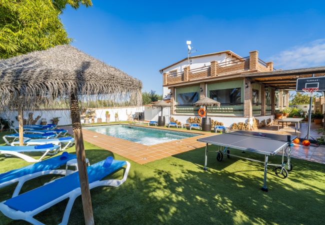 Casa rural en Alhaurín el Grande - Cubo's Casa Rural Tirado & Heated Pool