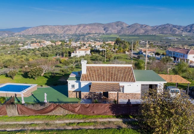 Casa rural en Alhaurín de la Torre con piscina privada. 