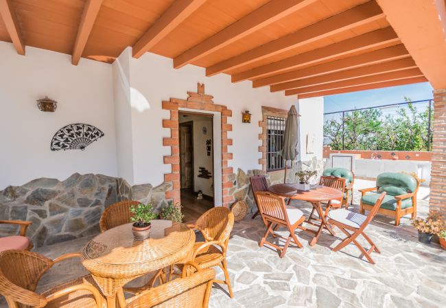 Terraza de esta finca en Alhaurín el Grande