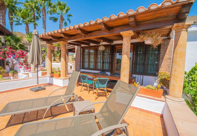 Terraza de este apartamento rural en Mijas Pueblo