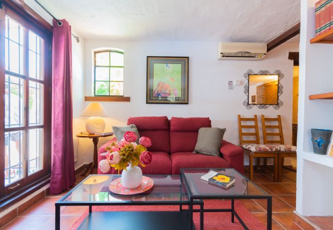 Salón de este apartamento rural en Mijas Pueblo