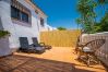 Terraza de esta casa rural en Coín