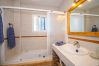 Baño de esta casa rural en Coín