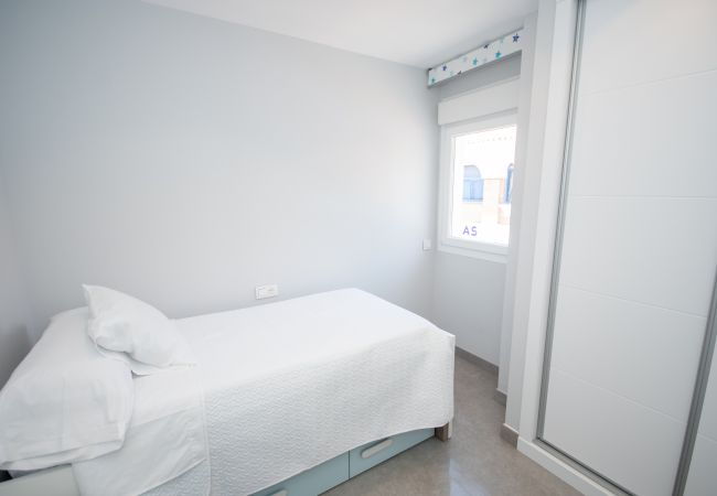 Dormitorio de este apartamento en Benalmádena (Arroyo de la miel)