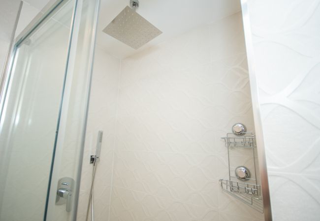 Baño de este apartamento en Benalmádena (Arroyo de la miel)