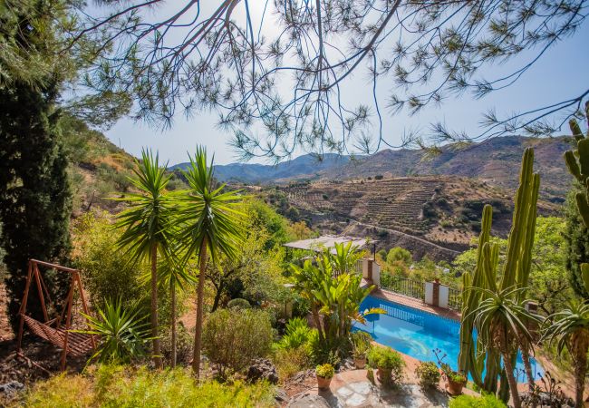 Vistas de esta casa rural en Guaro