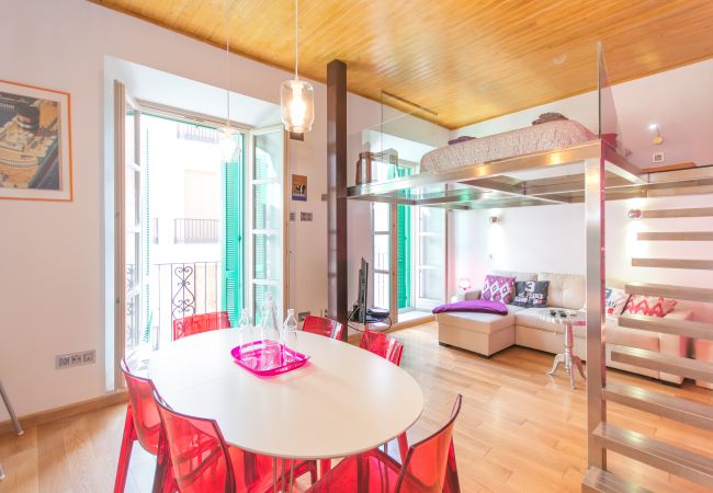 Salón de este apartamento en el centro de Málaga