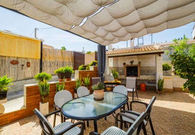 Villa en Alhaurin de la Torre - Cubo's Casa El Azahar