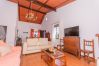Salón de este apartamento en Alhaurín de la Torre