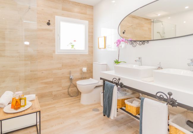 Baño de esta casa rural en la Estación de Cártama