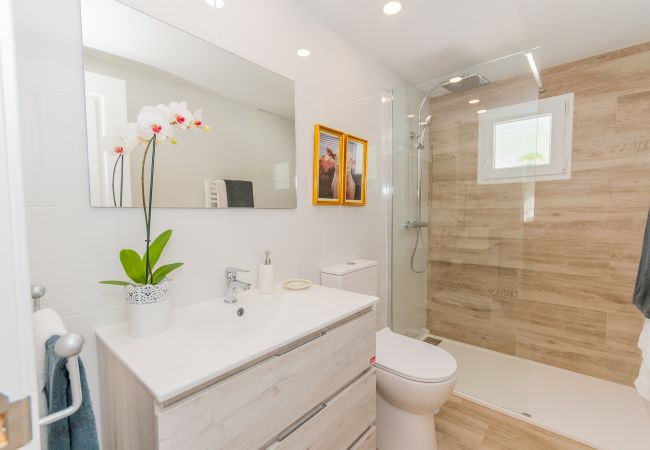 Baño de esta casa rural en la Estación de Cártama