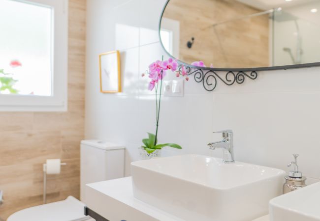 Baño de esta casa rural en la Estación de Cártama