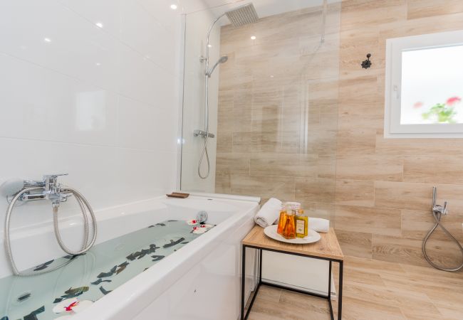 Baño de esta casa rural en la Estación de Cártama