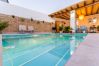 Piscina de esta casa rural en la Estación de Cártama