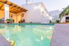 Piscina de esta casa rural en la Estación de Cártama