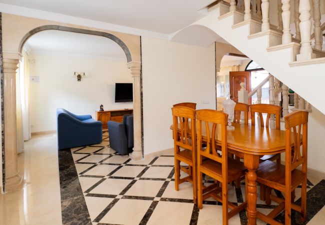 Casa rural en Alhaurín el Grande - Cubo's Villa Paraiso