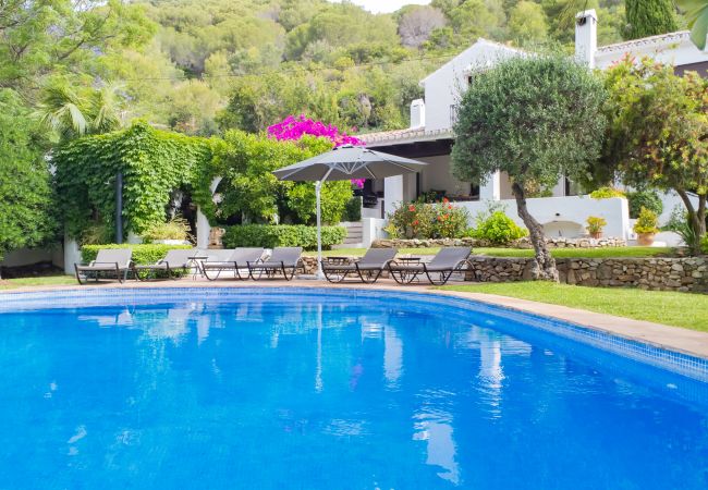 Villa en Coín - Cubo's Villa Las Lagunas de Azahar High Privacy
