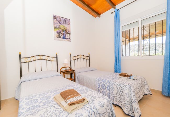 Casa rural en Coín - Cubo's Finca Fernando