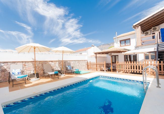 Piscina de esta casa en El Torcal