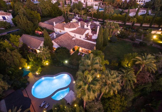 Villa en Marbella - Cubo's Luxury Mansion El Baron de Sierra Blanca